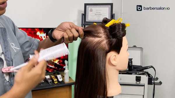 Demo teknik potong rambut wanita — langkah demi langkah